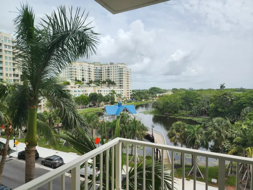 Picture of 700 E Boynton Beach Boulevard 510, Boynton Beach FL 33435