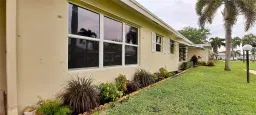 Picture of 220 Country Ln B, Boynton Beach, FL 33435