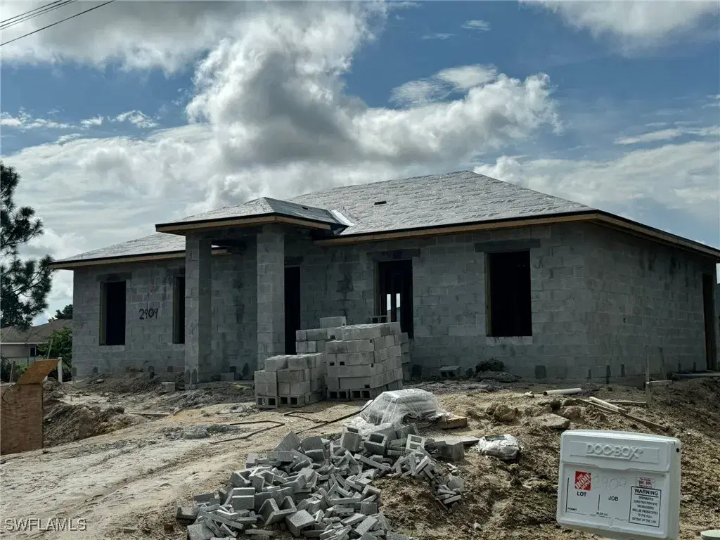 Picture of 2909 14Th St Sw, Lehigh Acres, FL 33976