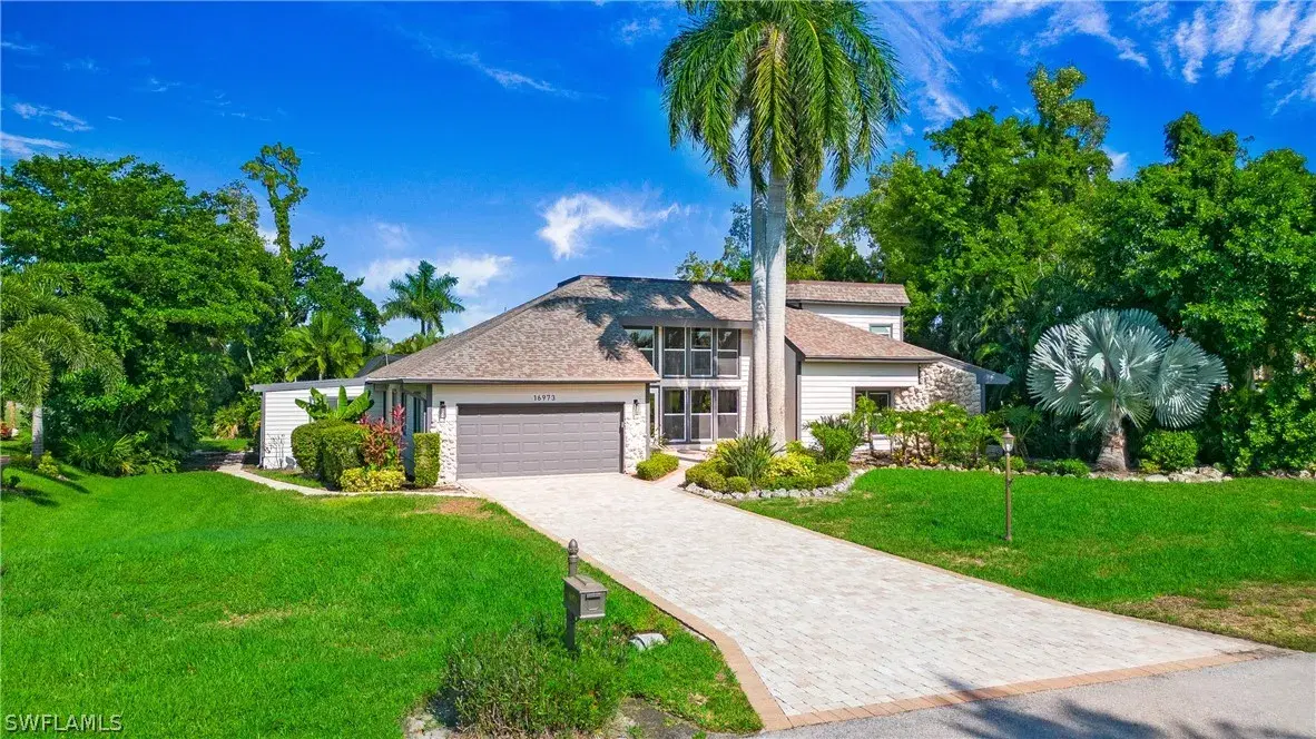 Picture of 16973 Timberlakes Dr, Fort Myers, FL 33908
