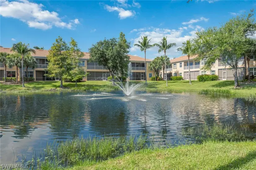 Picture of 6031 Jonathans Bay Cir 401, Fort Myers FL 33908