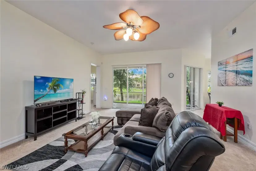 Picture of 6031 Jonathans Bay Cir 401, Fort Myers FL 33908