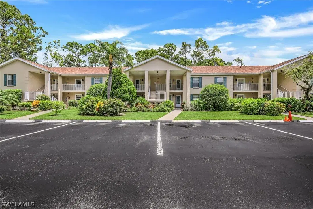 Picture of 1704 Kings Lake Blvd 7, Naples, FL 34112