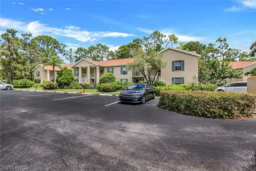 Picture of 1704 Kings Lake Blvd 7, Naples FL 34112