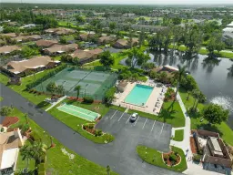 Picture of 6491 Royal Woods Dr, Fort Myers, FL 33908