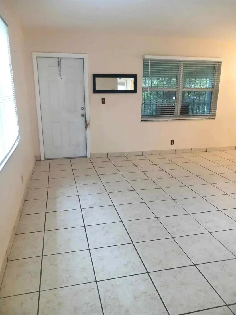 Picture of 2905 Pierce St 10, Hollywood FL 33020