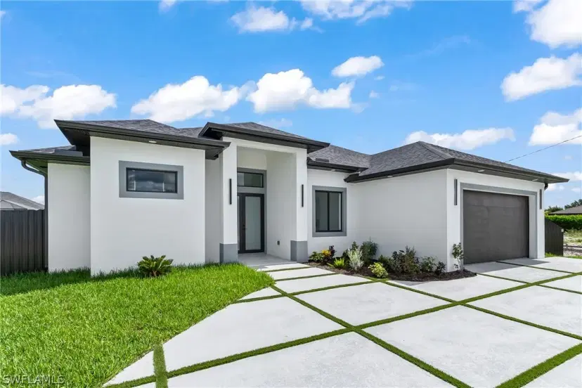 Picture of 1809 SW Trafalgar Pkwy, Cape Coral FL 33991