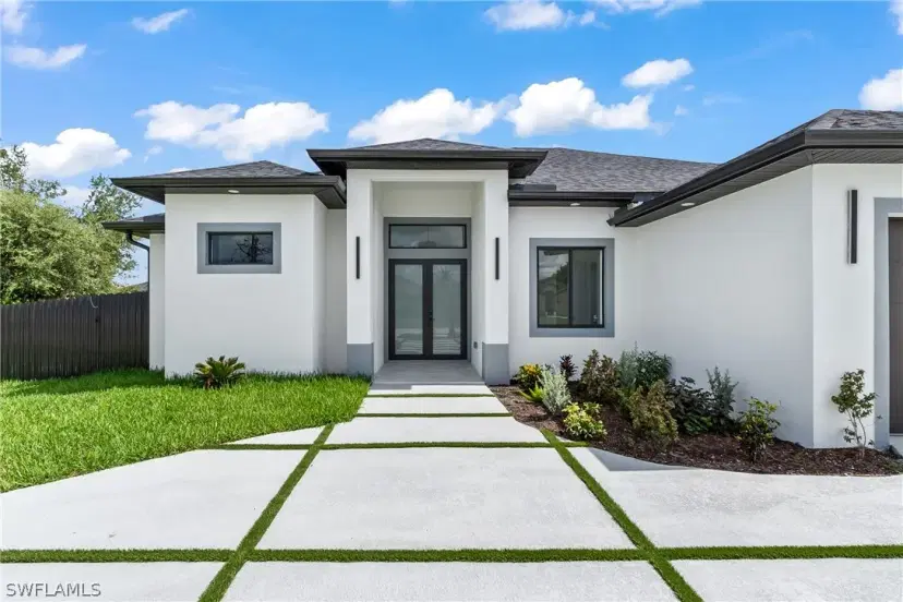 Picture of 1809 SW Trafalgar Pkwy, Cape Coral FL 33991