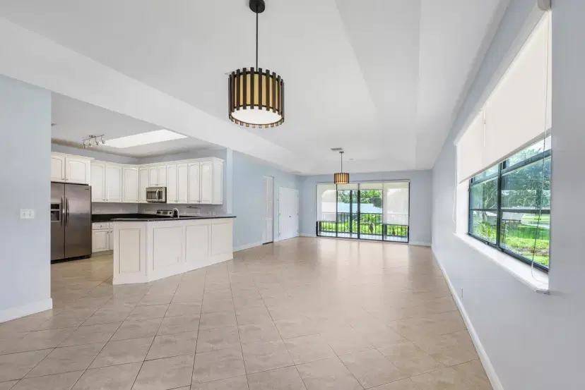 Picture of 8694 Via Reale 4 (61U), Boca Raton FL 33496