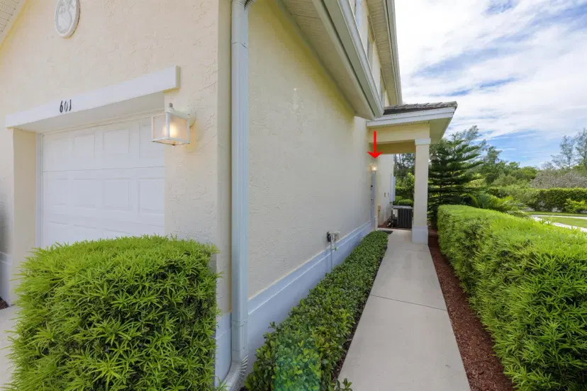 Picture of 601 Southstar Drive, Fort Pierce FL 34949