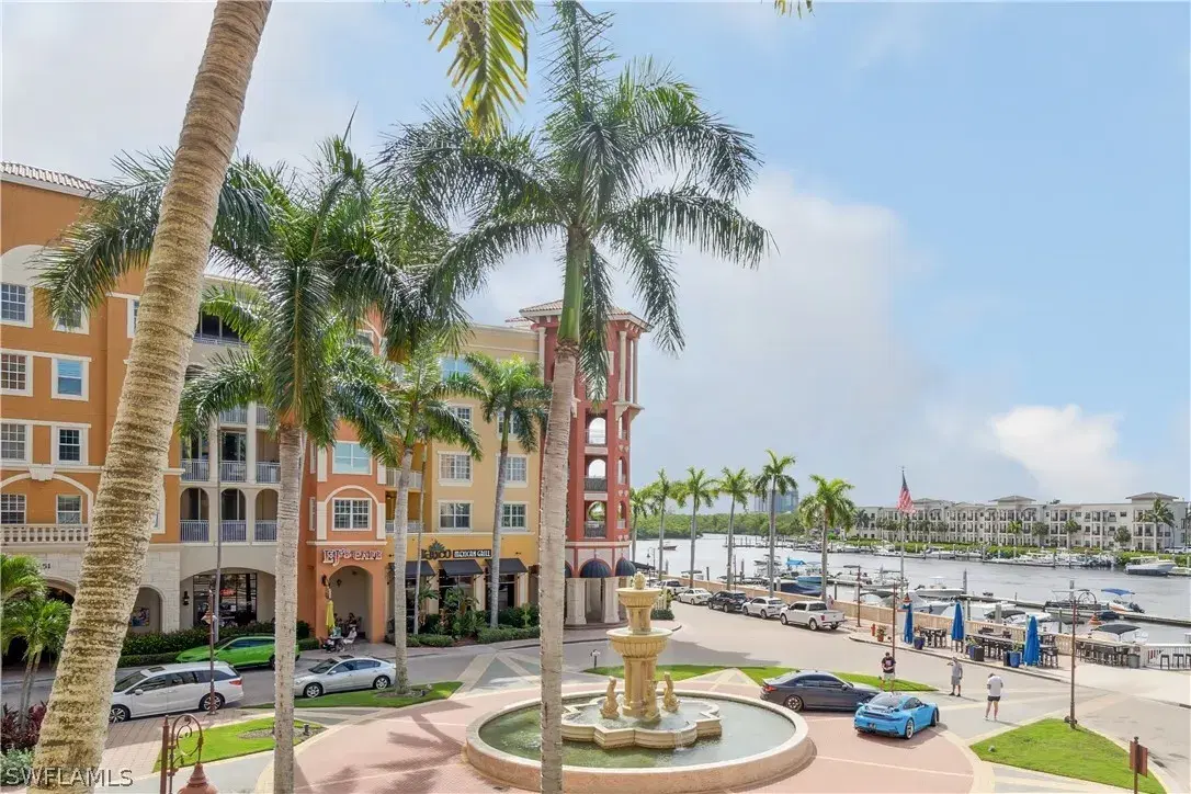 Picture of 450 Bayfront Pl 4205, Naples, FL 34102