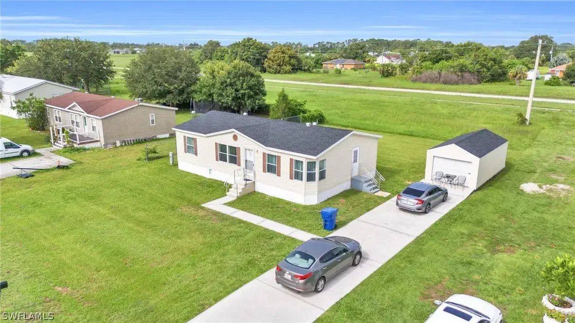 Picture of 4185 Tanglewood Ln, Labelle, FL 33935
