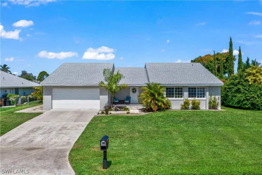 Picture of 516 SE 20Th Pl, Cape Coral, FL 33990