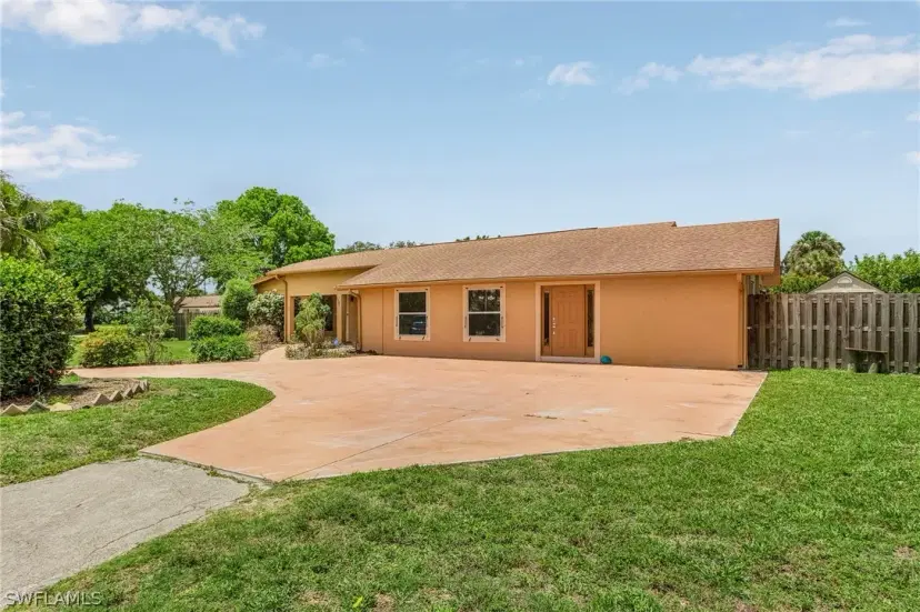 Picture of 5730 Winkler Rd, Fort Myers FL 33919