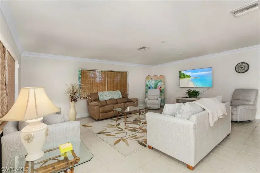 Picture of 5730 Winkler Rd, Fort Myers FL 33919