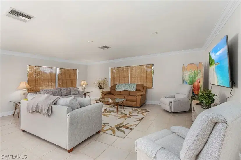 Picture of 5730 Winkler Rd, Fort Myers FL 33919
