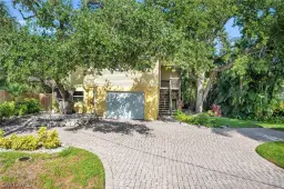 Picture of 196 Dundee Rd, Fort Myers Beach, FL 33931