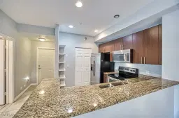 Picture of 13190 Bella Casa Cir 144, Fort Myers, FL 33966