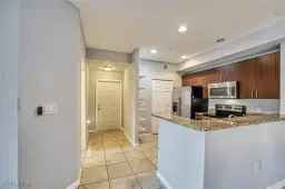 Picture of 13190 Bella Casa Cir 144, Fort Myers, FL 33966