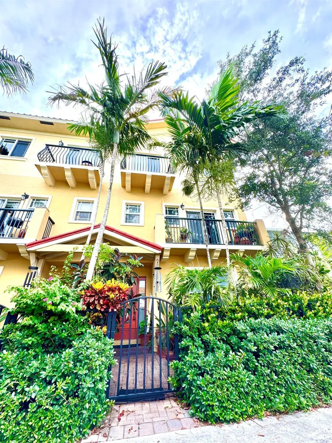 Picture of 218 S Federal Highway 1, Lake Worth Beach, FL 33460