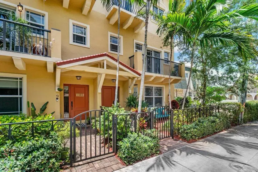 Picture of 218 S Federal Highway 1, Lake Worth Beach FL 33460