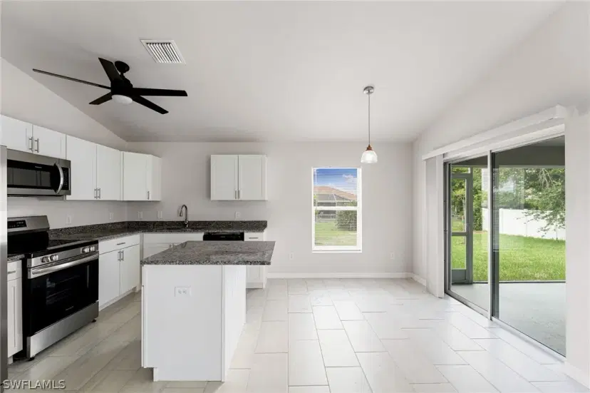 Picture of 214 SW 38 Ter, Cape Coral FL 33914