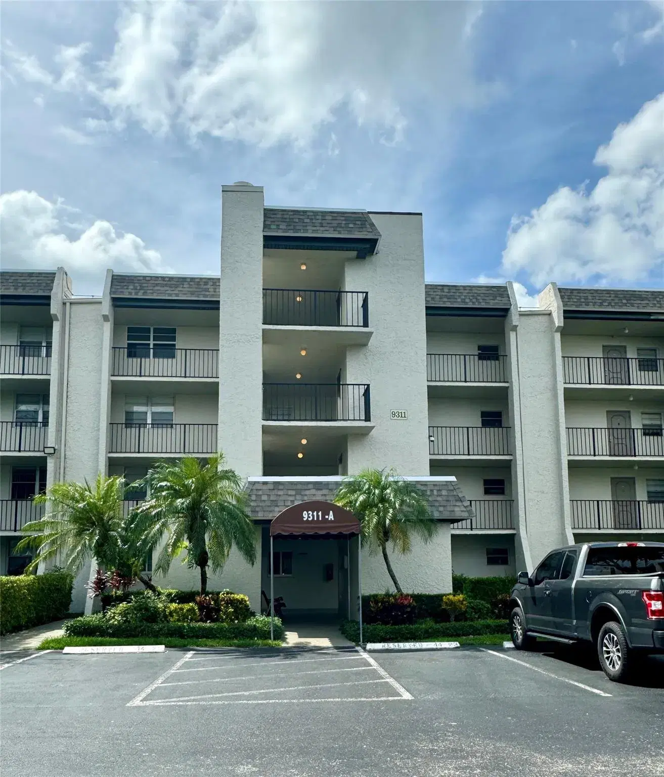 Picture of 9311 Orange Grove Dr 204, Davie, FL 33324