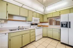 Picture of 6992 Edgewater Cir, Fort Myers, FL 33919