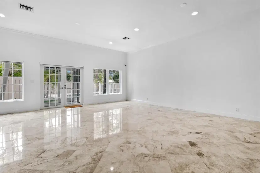 Picture of 4517 NE 21St Avenue 5, Fort Lauderdale FL 33308
