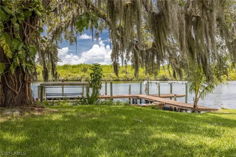 Picture of 2030 Fort Denaud Rd, Labelle FL 33935
