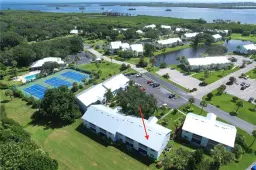 Picture of 9635 Riverside Drive 3, Sebastian, FL 32958