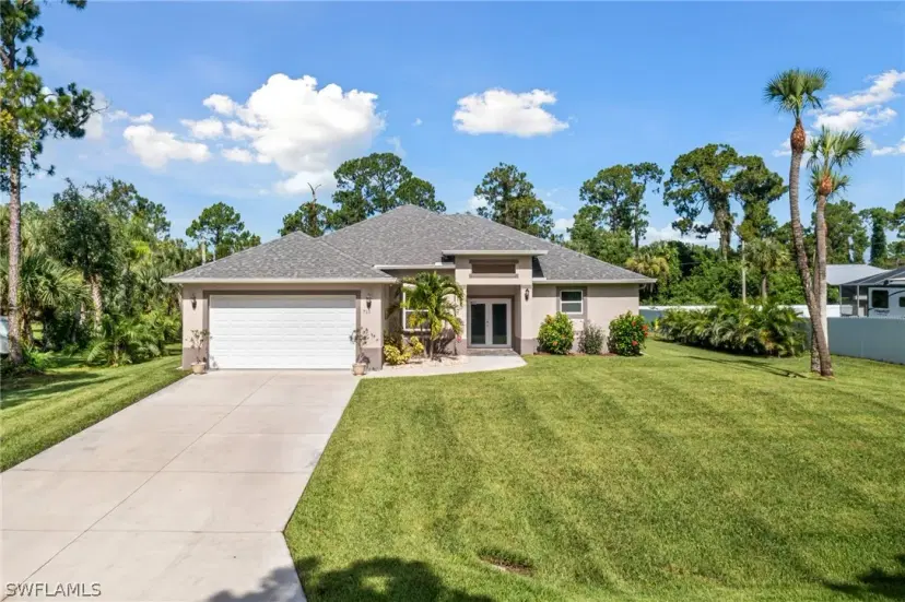 Picture of 715 Columbus Ave, Lehigh Acres FL 33972
