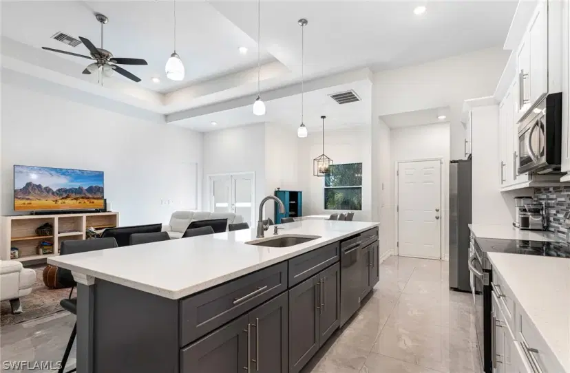 Picture of 715 Columbus Ave, Lehigh Acres FL 33972