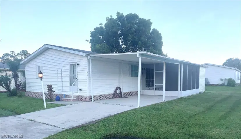 Picture of 276 Grosbeak Ln, Naples FL 34114