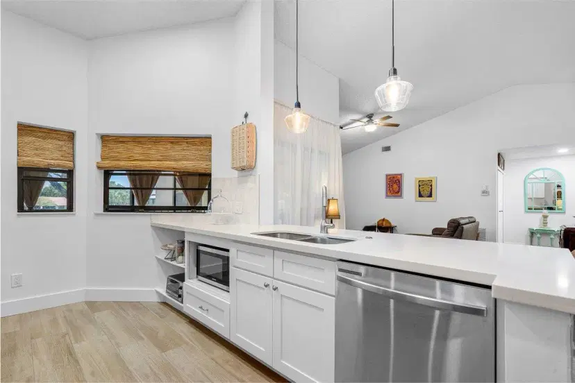 Picture of 6055 Parkwalk Drive, Boynton Beach, FL 33472