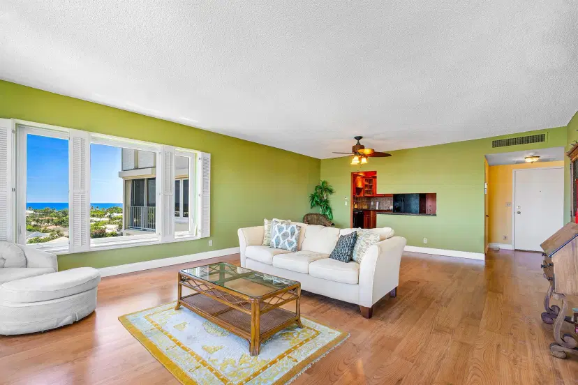Picture of 555 SE 6Th Avenue 11G, Delray Beach FL 33483