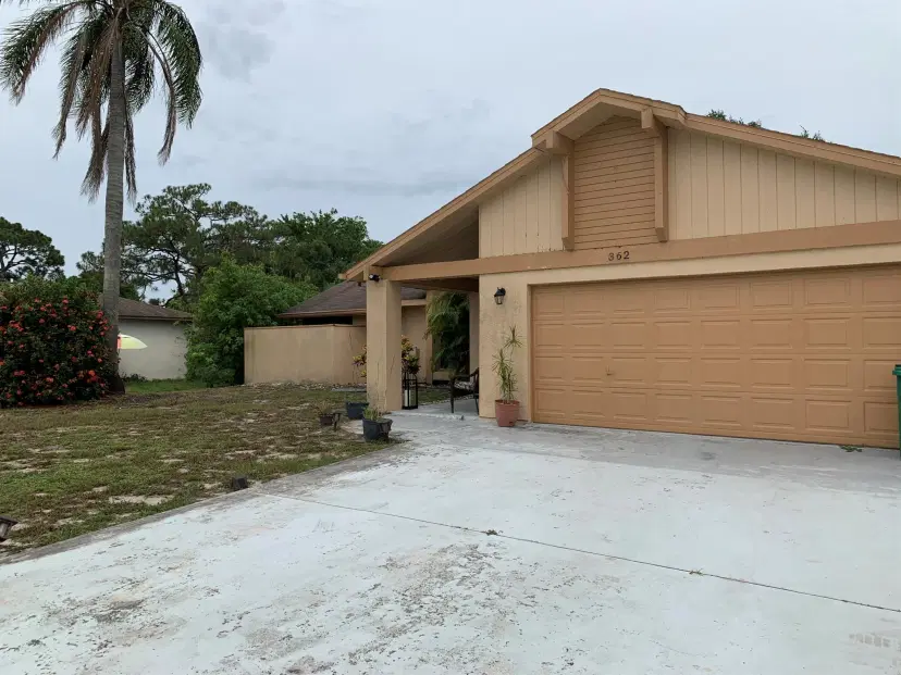 Picture of 362 SE Crosspoint Drive, Port St Lucie FL 34983