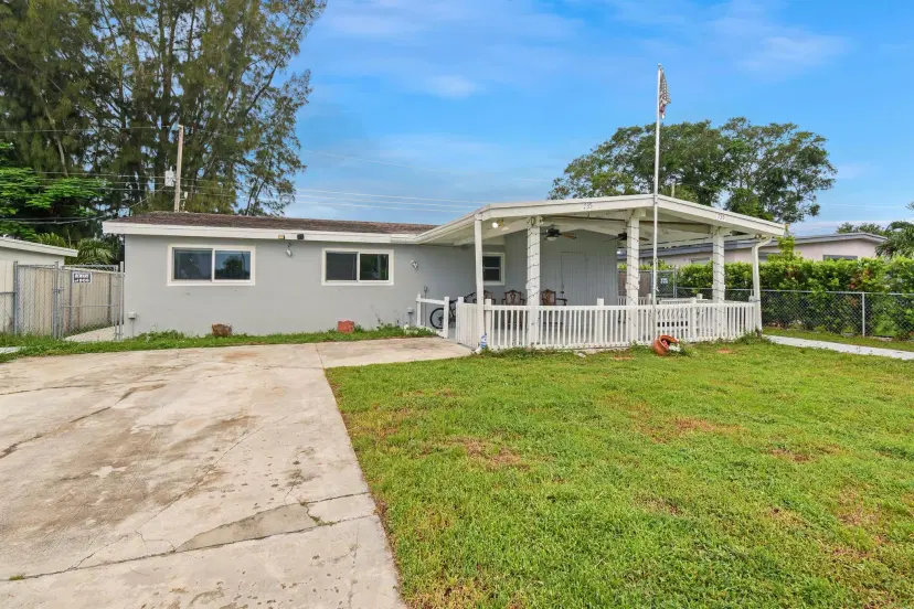 Picture of 735 Hibiscus Drive, Royal Palm Beach FL 33411