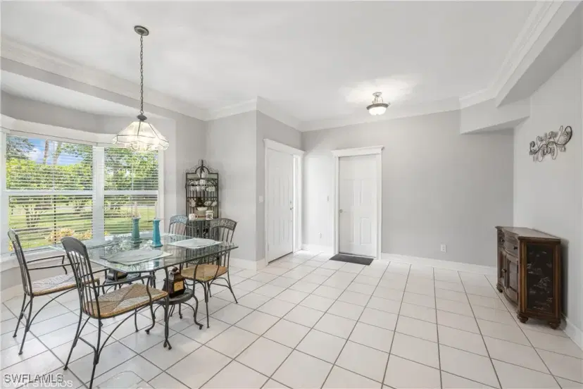 Picture of 200 Diamond Cir 207, Naples FL 34110