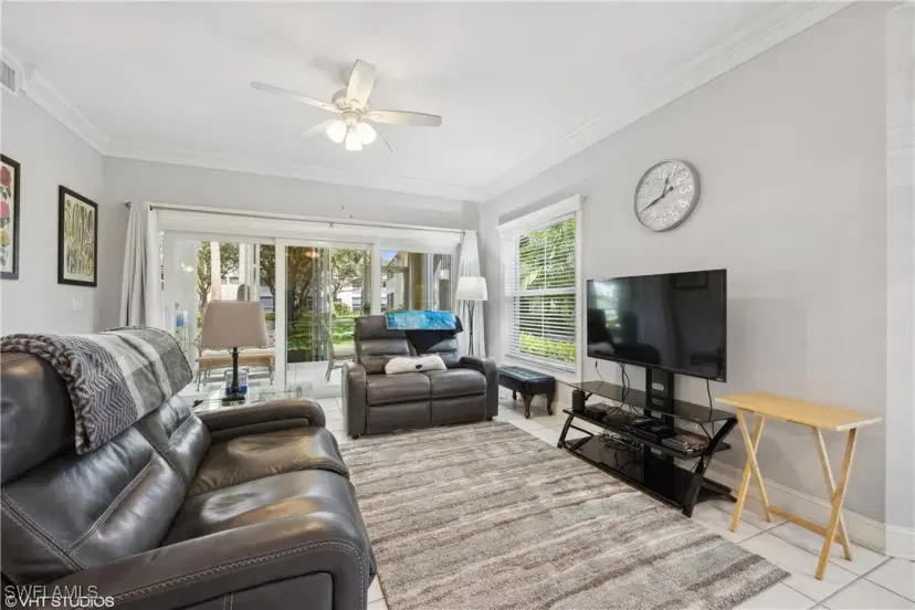 Picture of 200 Diamond Cir 207, Naples FL 34110