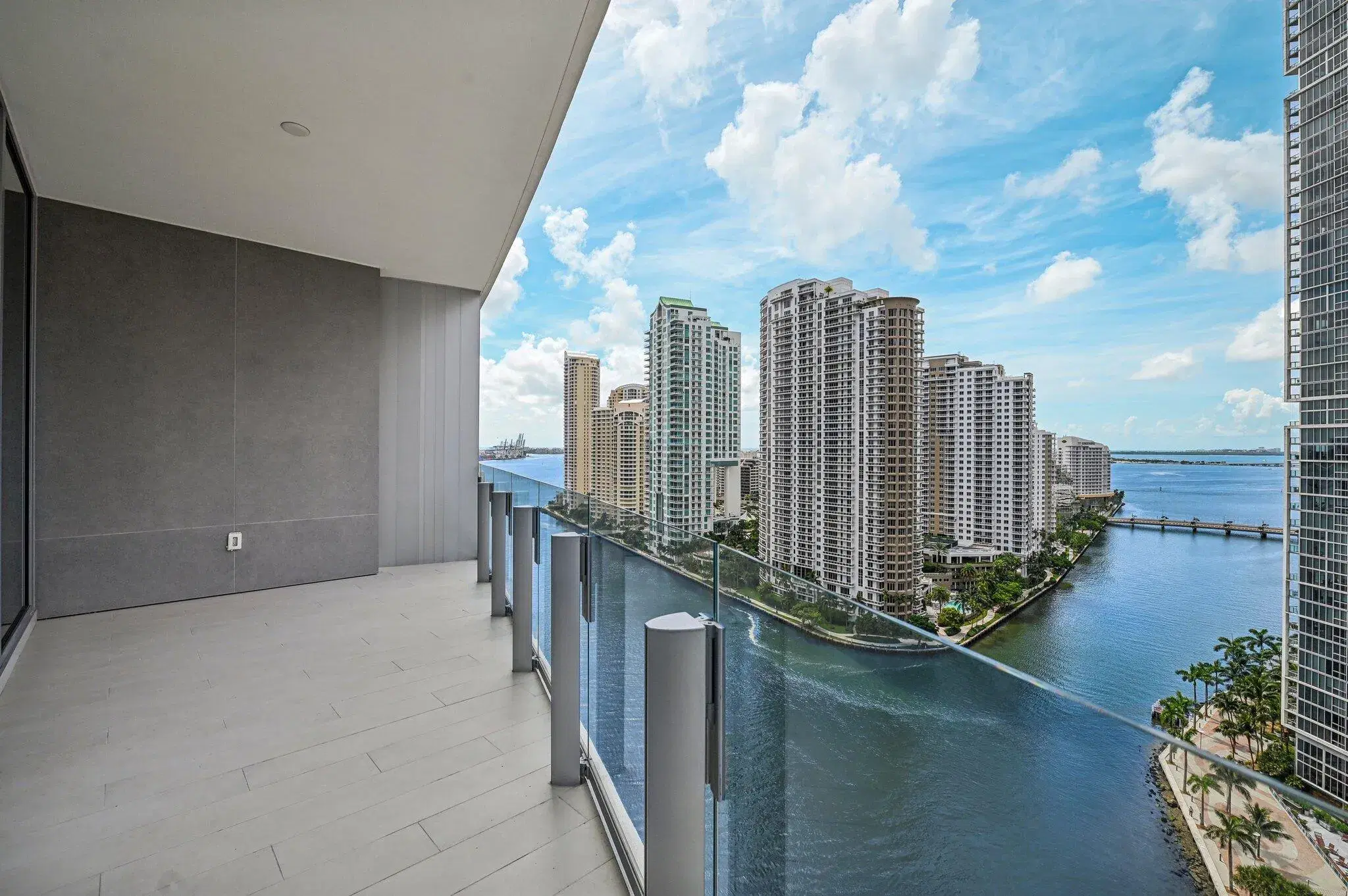 Picture of 300 Biscayne Blvd Way 1907, Miami, FL 33131