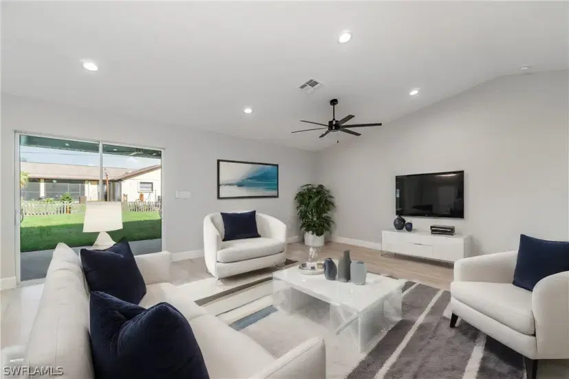 Picture of 213 NW 5Th St, Cape Coral FL 33993