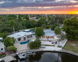Picture of 3461 Lakeview Dr, Naples, FL 34112