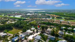 Picture of 3461 Lakeview Dr, Naples, FL 34112