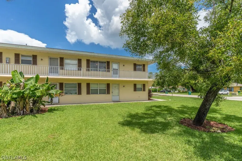 Picture of 3325 Airport Rd N S8, Naples, FL 34105
