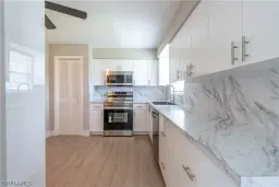 Picture of 3325 Airport Rd N S8, Naples, FL 34105