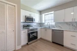 Picture of 3325 Airport Rd N S8, Naples, FL 34105