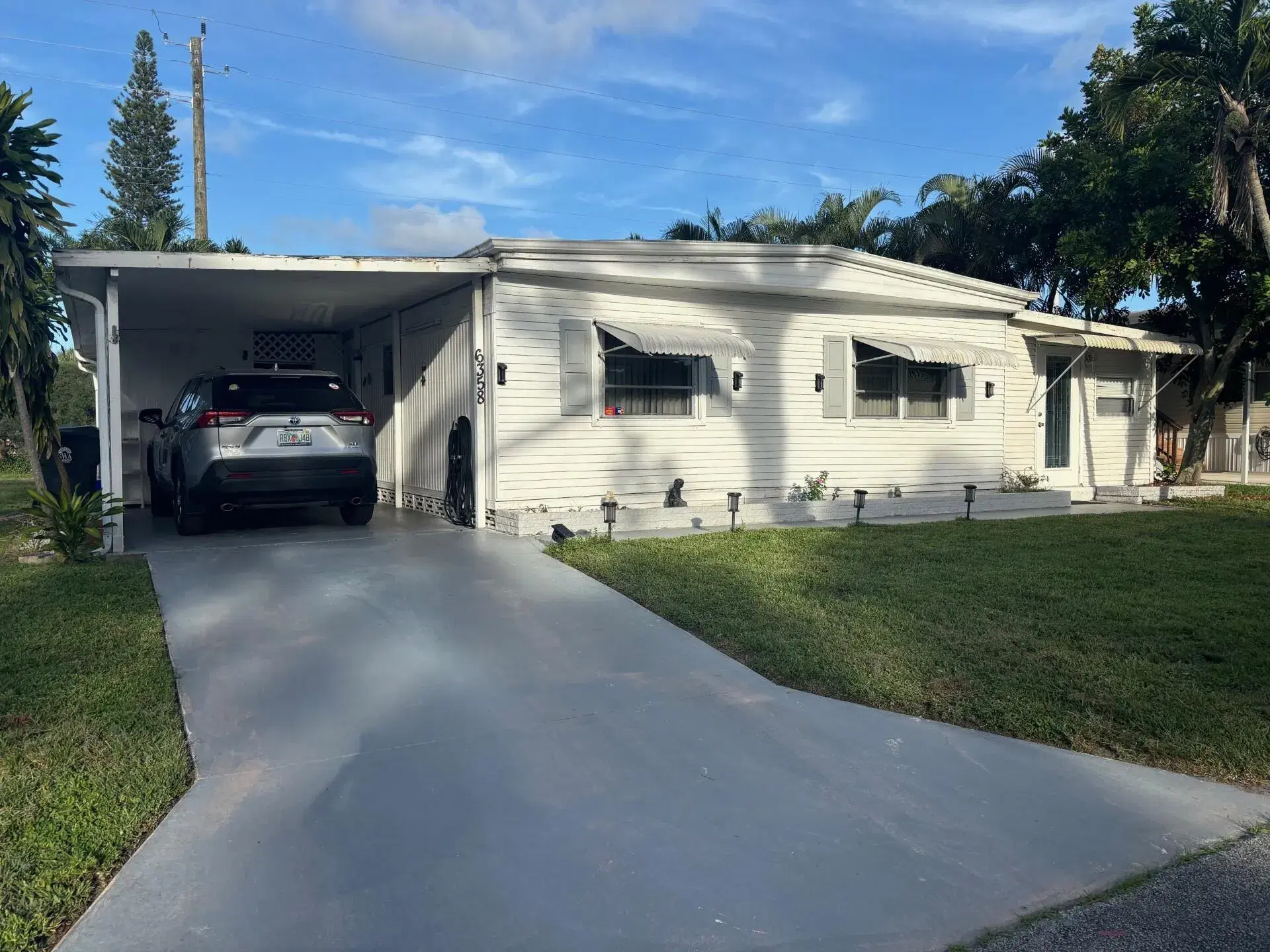 Picture of 6358 S Ash Ln, Lake Worth, FL 33462