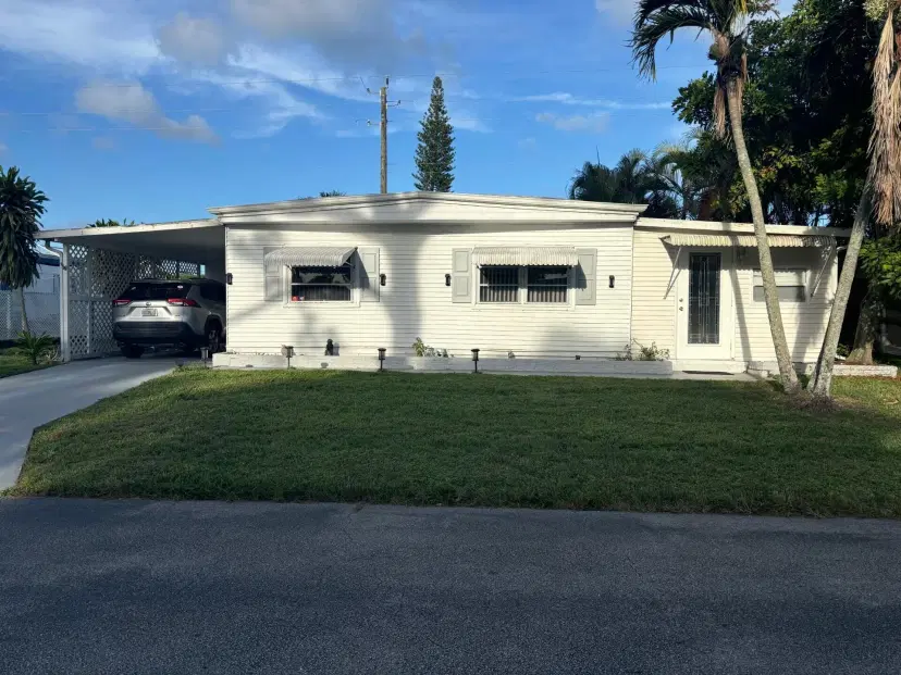 Picture of 6358 S Ash Ln, Lake Worth FL 33462