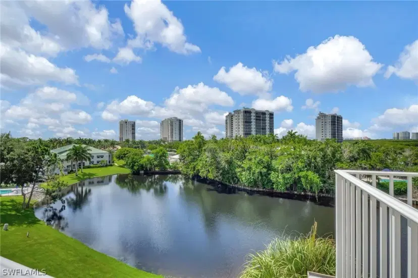 Picture of 380 Horse Creek Dr 401, Naples FL 34110